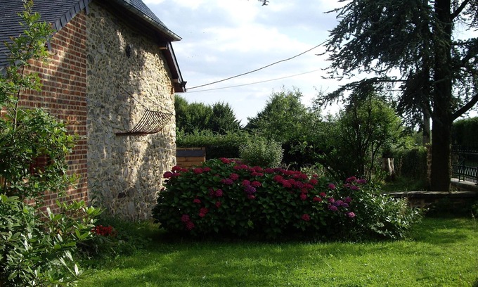 Mondrepuis Casa | Country property not overlooked