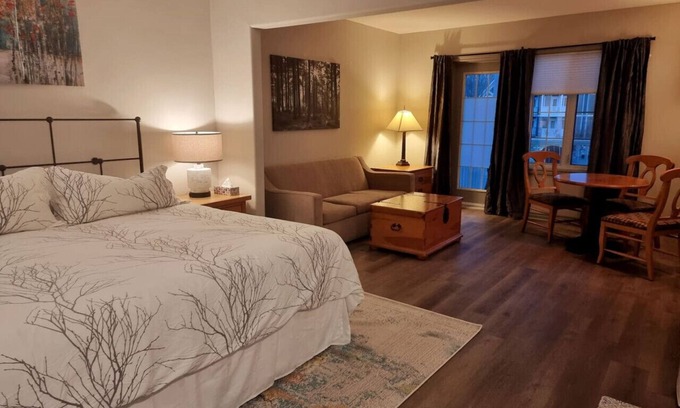 Oro-Medonte Condominio | Country Retreat Horseshoe Valley