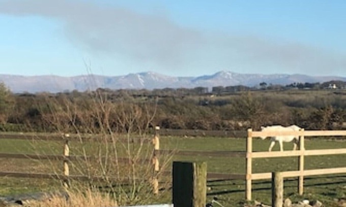 Malltraeth Cabaña | Country retreat on Anglesey, North Wales.