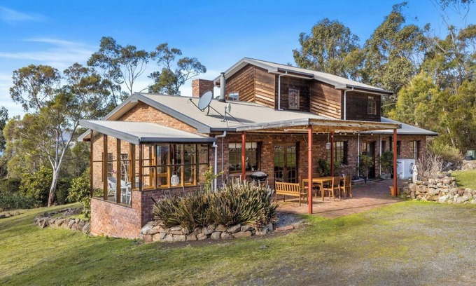 Margate Casa | Country style Stunner Bushland Peace and Privacy