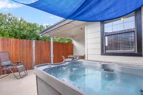 Canyon Lake Casa | Country Sunsets at Coddiwomple Cottages
