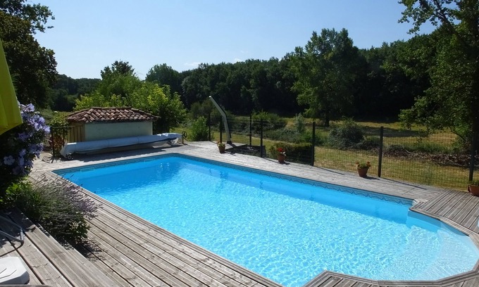 Chalais Cabaña | Countryside gite with 5 bedrooms and pool, short drive from Chalais, 2 terraces