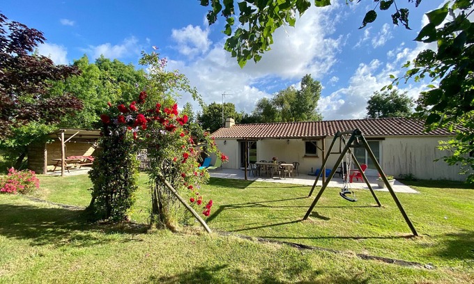 Frossay Cabaña | Casa rural con jardín, wifi y zona infantil cerca de Pornic y el canal de la Martinière