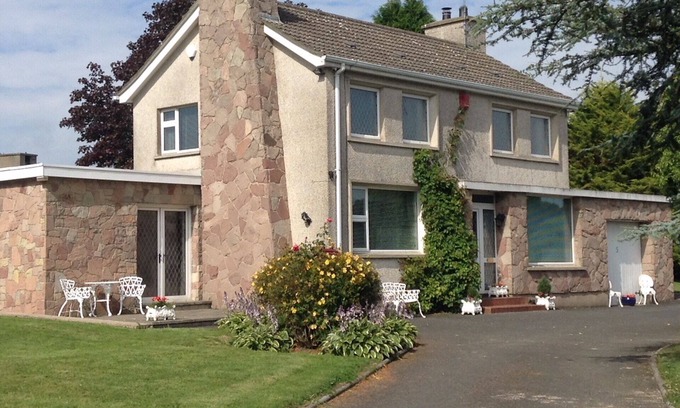 Newry Casa | HERMOSA CASA EN EL CAMPO