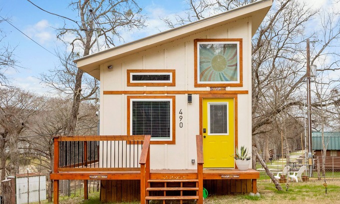 New Braunfels Chalet De Esquí | Couple’s Retreat, Cozy Cabin Near Guadalupe River