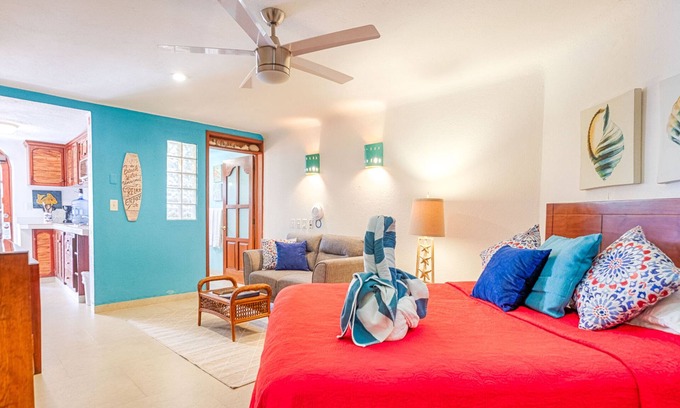 Akumal Cabina | Comfortable studio with beach access, pool, AC and WiFi!
