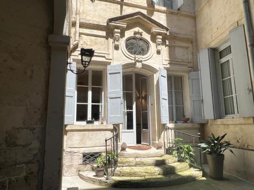 Montpellier City-Centre Apartamento | Courbet's bachelor pad