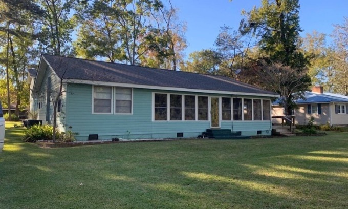 Eutawville Casa | Courtney House on Lake Marion
