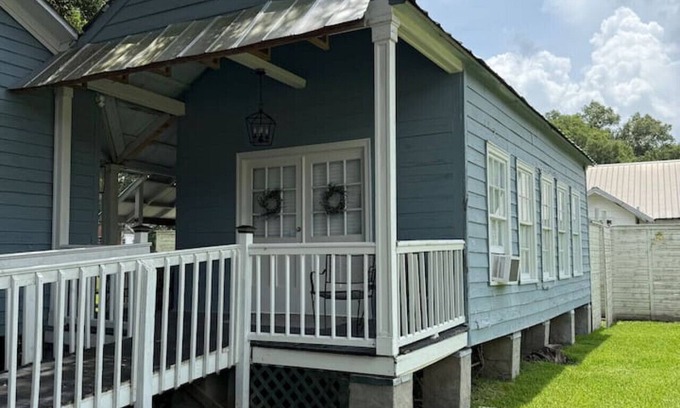 Jackson Apartamento | Courtyard at Alice by Raven’s Keep