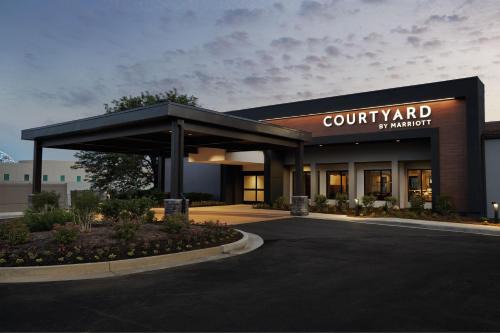Downtown St. Louis Hotel | Courtyard by Marriott St. Louis Downtown West