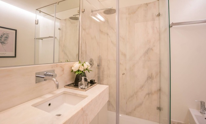 Lisbon Old Town Apartamento | Apartamento Courtyard & Elegance