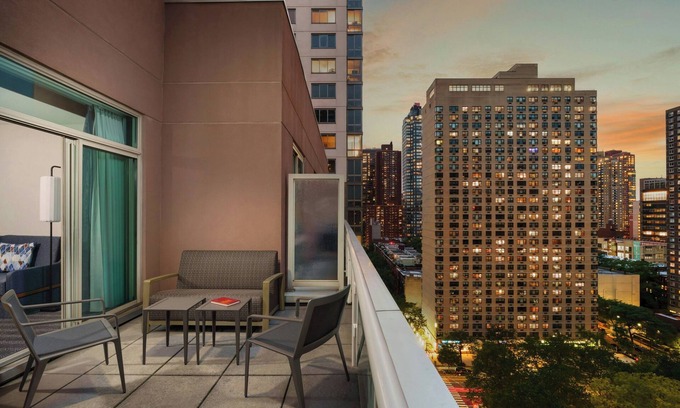 Upper East Side Hotel | Courtyard by Marriott New York Manhattan/Upper East Side