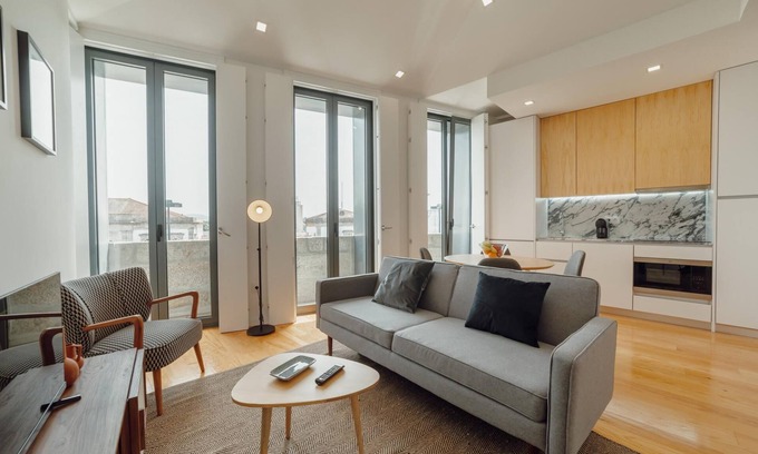 Campanha Apartamento | Courtyard Oporto Design Apartment F