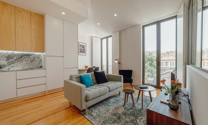 Campanha Apartamento | Courtyard Oporto Design Apartment G