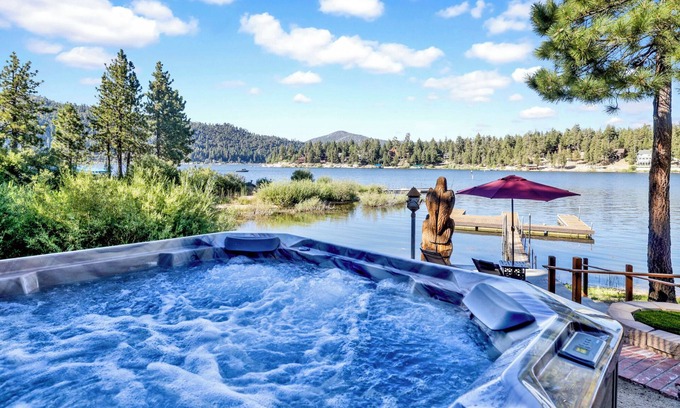 Boulder Bay Cabina | Cove Lakefront Chalet #2098