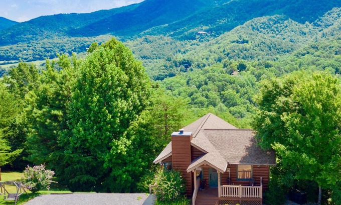 Wears Valley Casa | Cove Mountain Retreat