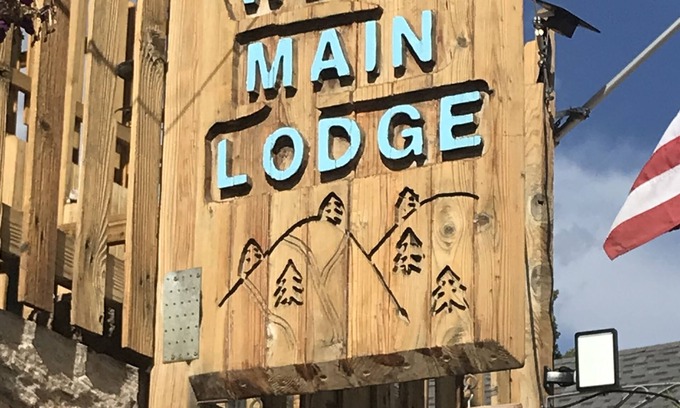 Deadwood Cabina | Covered parking/3 bedrooms, sitting room, restroom w/laundry, full kitchen, deck