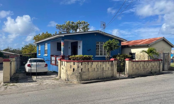 Ealing Grove Casa | Coville - 3 BDR home in Oistins near Miami Beach