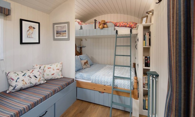 Bowsden Cabina | COW PARSLEY SHEPHERD'S HUT, cerca de Berwick upon Tweed - capacidad para 4 personas con Wi-Fi
