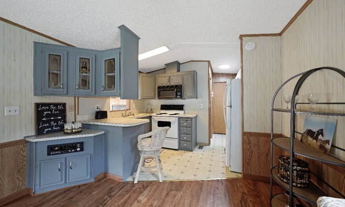 River Ranch Casa | Cowboys and cowgirls are you looking for a wonderful dude ranch? take a look!