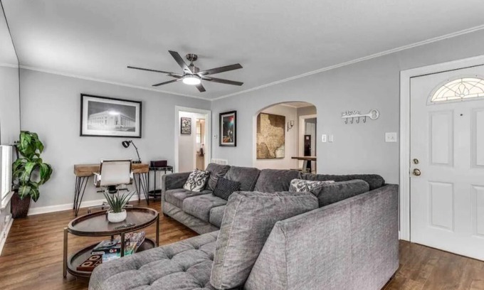 Fort Worth Casa | Cowtown Casita