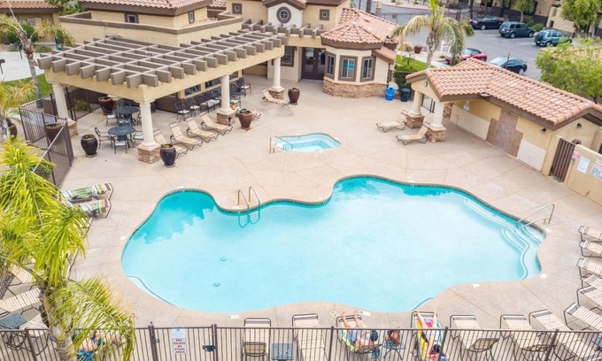 Parkwood Ranch Condominio | Coyote Landing, hermoso condominio de vacaciones estilo centro turístico