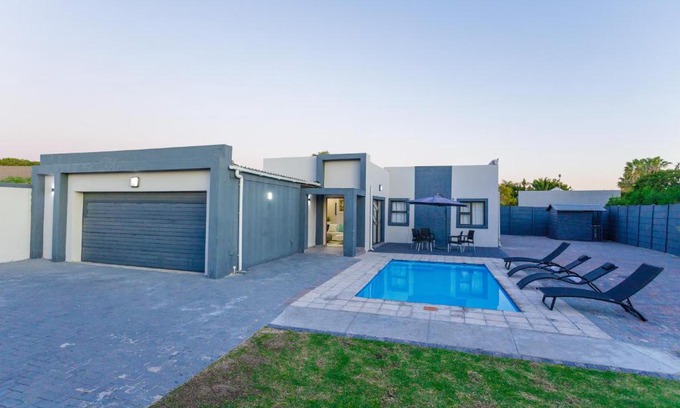 Bloubergstrand Casa | Cozier Glitz