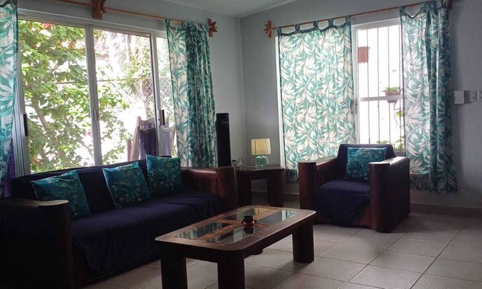 Colonia Independencia Apartamento | Cozumel peaceful retreat, WIFI, pool TV, Kitchenet, walking distance to town.