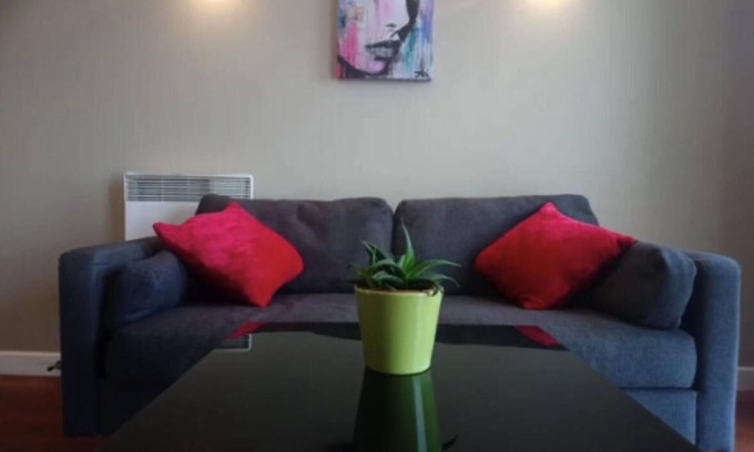 Sheffield Apartamento | Cozy 1-Bed Flat near Sheffield Food Festival – Sleeps 5, May Dates Available
