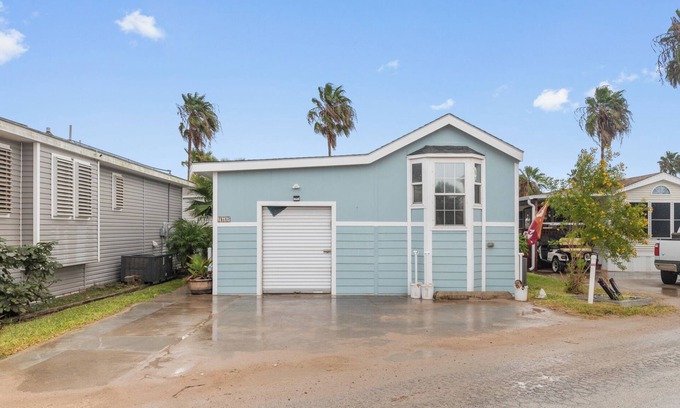 Port Isabel Cabaña | Cozy 1 bed retreat in Port Isabel, perfect for a getaway.