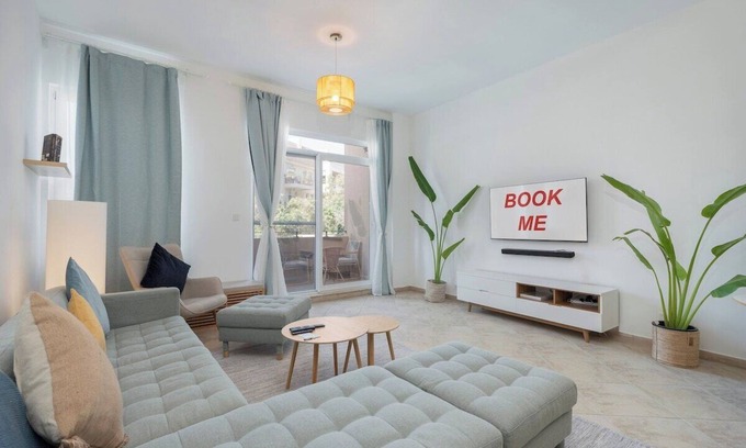 Motor City Apartamento | Cozy 1-Bedroom Apartment for 5 in Motor City!
