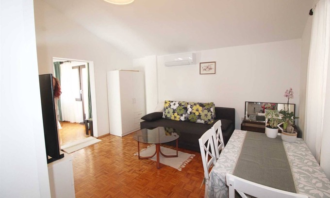 Premantura Apartamento | Cozy 1-Bedroom Apartment with Parking near the sea