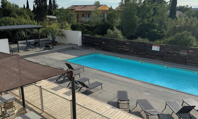 Eguilles Apartamento | Cozy 1-bedroom apartment in beautiful Éguilles with AC,POOL