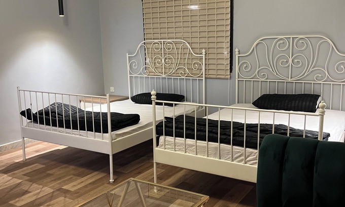 Medina Apartamento | Cozy 1-bedroom apartment in enchanting Madinah with AC, WiFi
