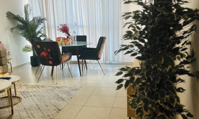 Dubai Apartamento | Cozy 1-bedroom apartment in nice Dubai Land with WiFi, Fitness Room & Pool