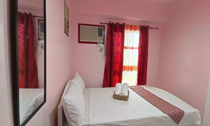 San Dionisio Condominio | Cozy 1 Bedroom Condo near Manila NAIA Airport. With Pool. Avida Towers Sucat.