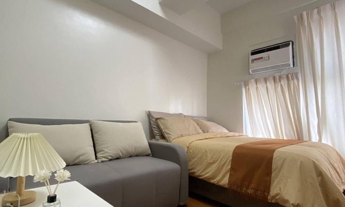 Pio del Pilar Condominio | Cozy 1-bedroom condo in beautiful Makati with WiFi, Gym, Game room, Netflix