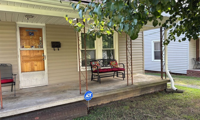 Salisbury Casa | Cozy 1-bedroom house in welcoming Salisbury with AC