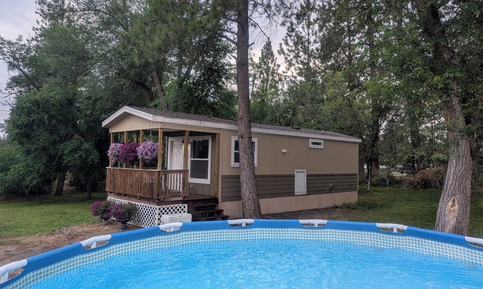 Chattaroy Casa | Cozy 1-bedroom with AC and WiFi in charming Chattaroy