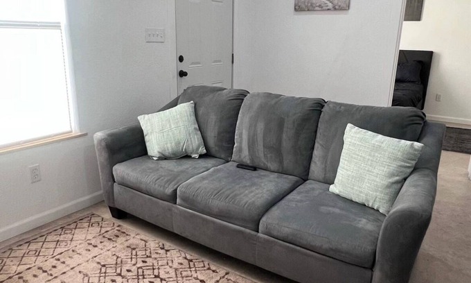 Uvalde Apartamento | Cozy 1-bedroom with WiFi and AC in charming Uvalde