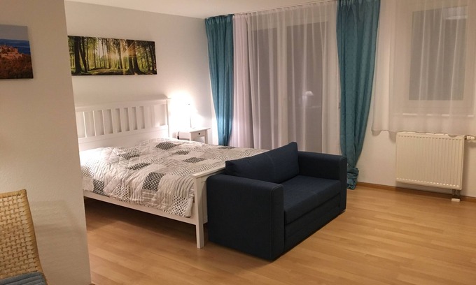 Albstadt Apartamento | Acogedor apartamento de 1 habitación en el alero