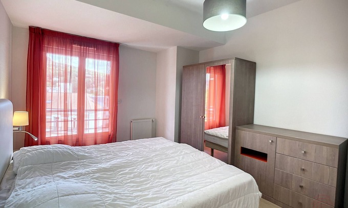 Lamalou-les-Bains Apartamento | Apartamento F2 con terraza y parking, cerca del casino y las termas de Lamalou-les-Bains