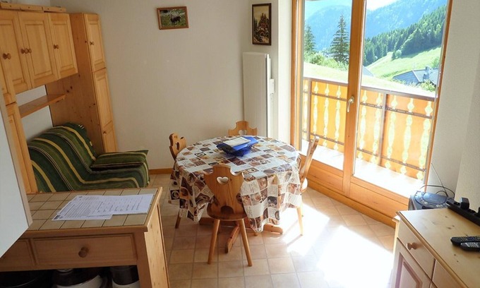 Station de Drouzin le Mont Apartamento | Apartamento acogedor con balcón, ideal para 6, cerca de rutas de senderismo
