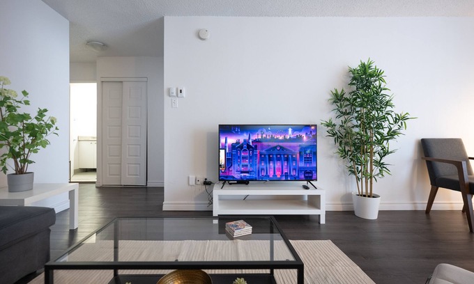 Latin Quarter Apartamento | Cozy 1BR Downtown Montreal | Sofa Sleeps 2 | Prime Location