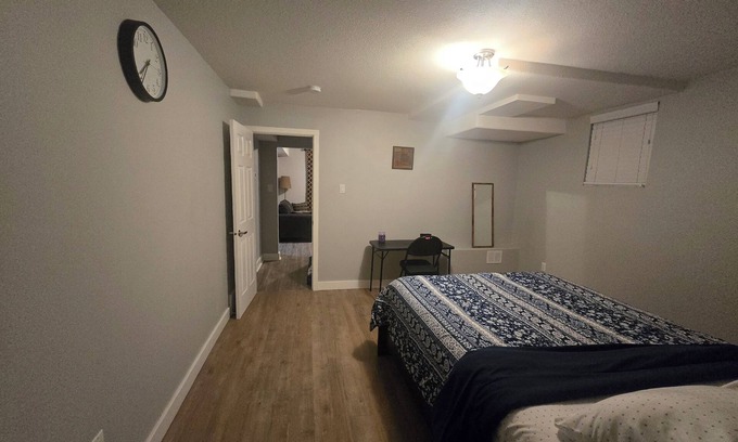 Medicine Hat Casa | Cozy 1BR Suite | Free Wi-Fi + Netflix | Near Downtown Medicine Hat