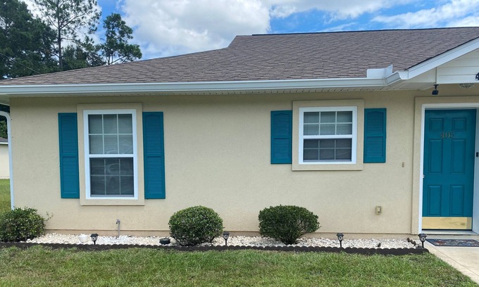 Kingsland Casa | Cozy 2 bdrm duplex, 10 min from base!
