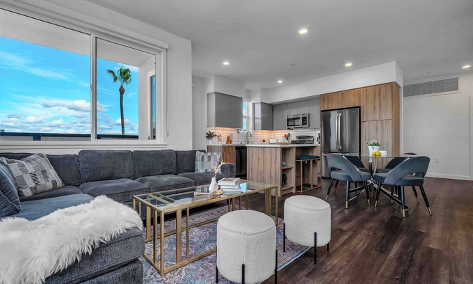 Morrison - Eldridge Park Apartamento | Cozy 2-bedroom apartment in enjoyable Santa Ana with AC, WiFi, fitness, Pool
