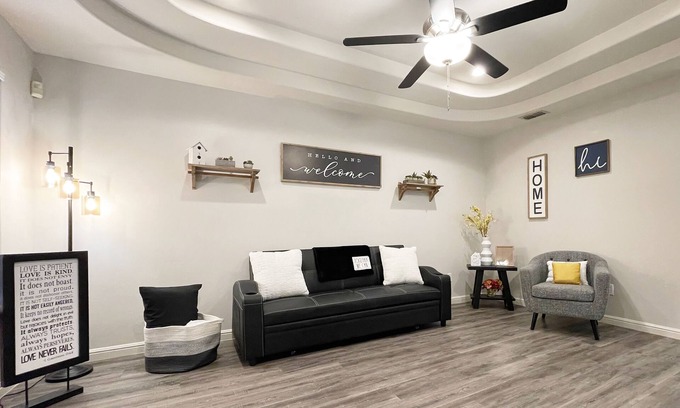 McAllen Apartamento | Cozy 2 bedroom Apartment in prime location!