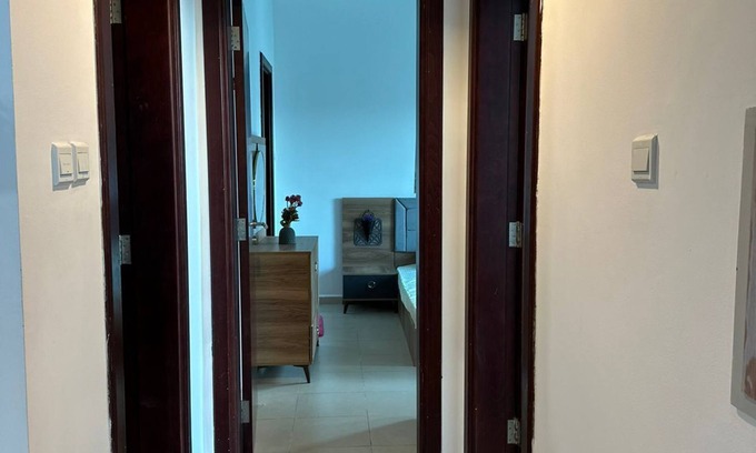 Ajman Apartamento | Cozy 2-bedroom apartment in pleasant Ajman with AC, WiFi
