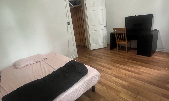 Queens Apartamento | Cozy 2-bedroom apartment in amazing Queens with WiFi, AC